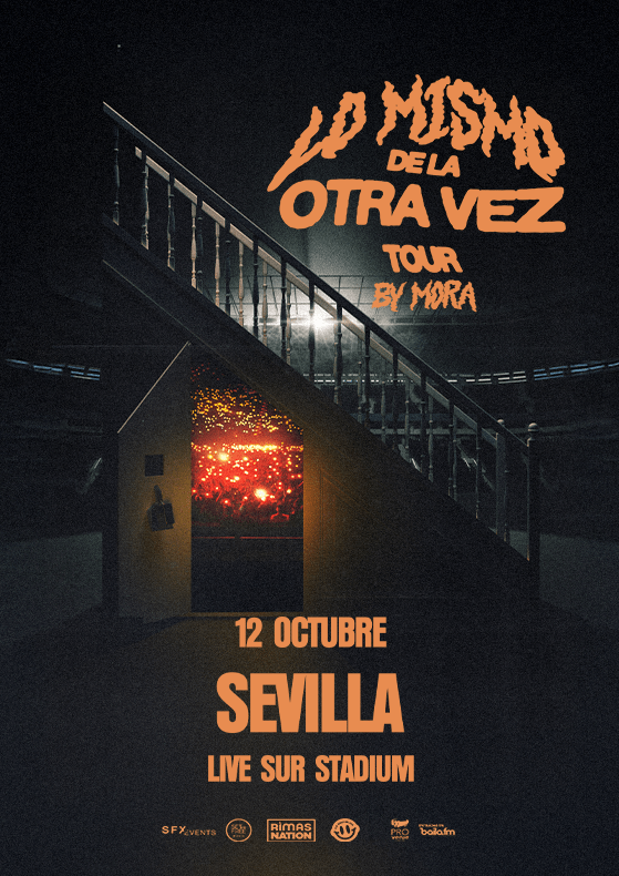 El domingo 12 de octubre de 2025 en la zona exterior del Estadio de la Cartuja de Sevilla concierto de Mora perteneciente a la gira Lo mismo de la otra vez Tour.