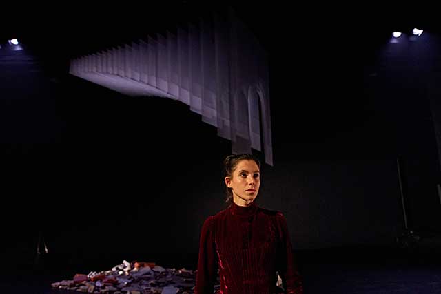 Teatro: La fortaleza en el Teatro Central 1 El viernes 19 y el sábado 20 de diciembre de 2025 en el Teatro Central de Sevilla representaciones de la obra La fortaleza de la Compañía Nacional de Teatro Clásico.