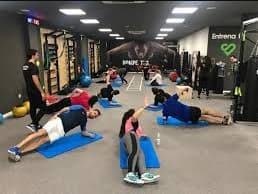 Clase de entrenamiento en grupo reducido en Sano Sevilla Este, uno de los mejores centros de entrenamiento en Sevilla Clase de entrenamiento en grupo reducido en Sano Sevilla Este, uno de los mejores centros de entrenamiento en Sevilla